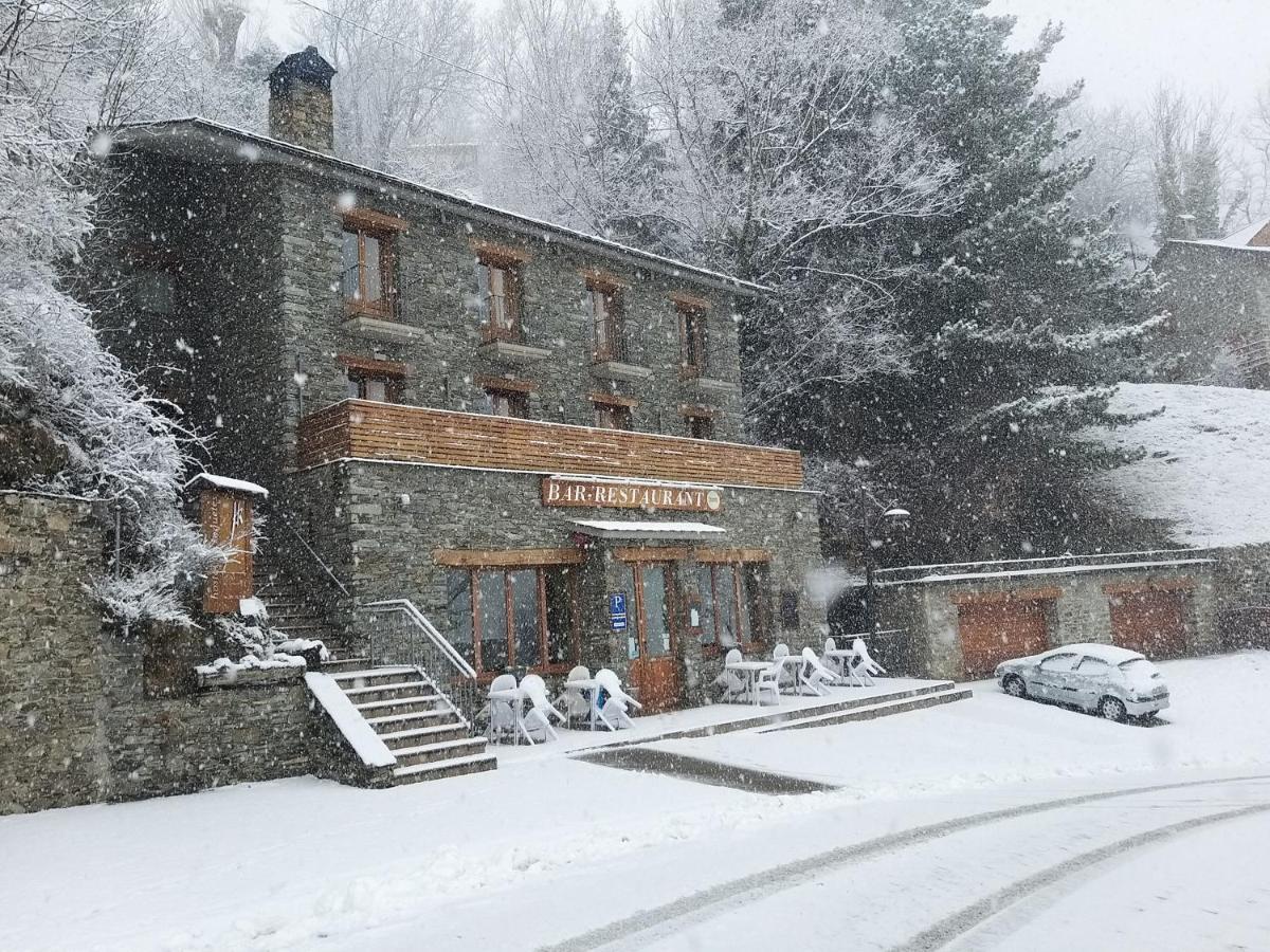 Hostal Les Roquetes Queralbs Dış mekan fotoğraf