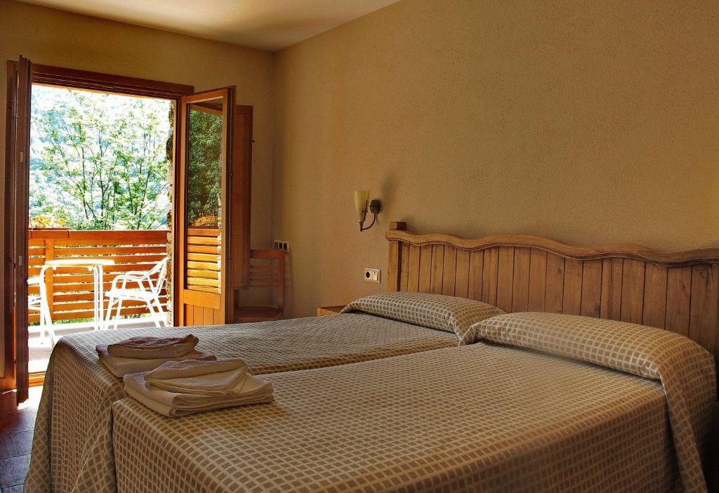 Hostal Les Roquetes Queralbs Oda fotoğraf